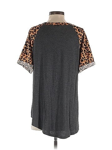 Amaryllis Short Sleeve T-Shirt (view 2)