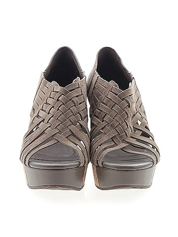 Chocolat Blu Wedges (view 2)