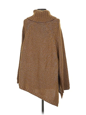 Escada Poncho (view 2)