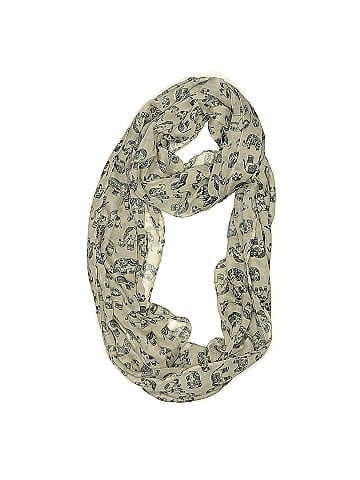 Claire's Scarf (view 1)