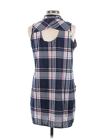 New York Laundry Sleeveless Button-Down Shirt (view 2)