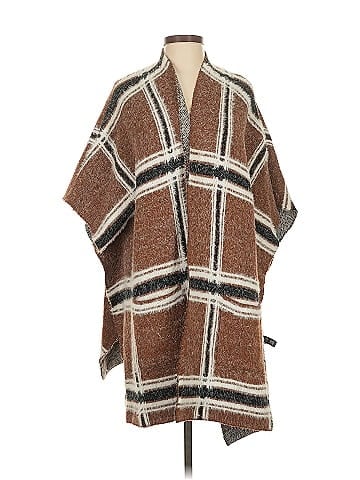 Buckle Black Poncho (view 1)