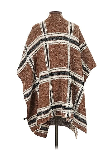 Buckle Black Poncho (view 2)