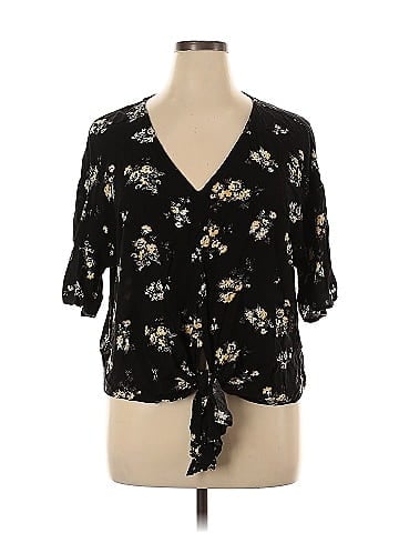LUQ Short Sleeve Blouse (view 1)