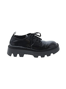 Zara Flats (view 1)