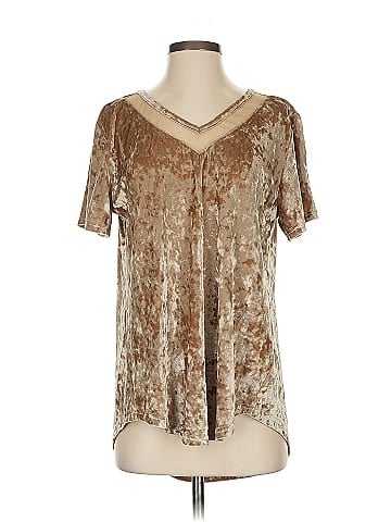 Amaryllis Short Sleeve T-Shirt (view 1)