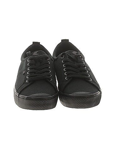 Cariuma Sneakers (view 2)