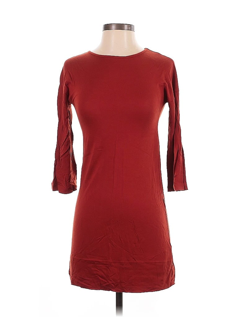 Click to view more detailed imagery on our partner's website Pre-owned Banana Republic Casual Dress In Burgundy