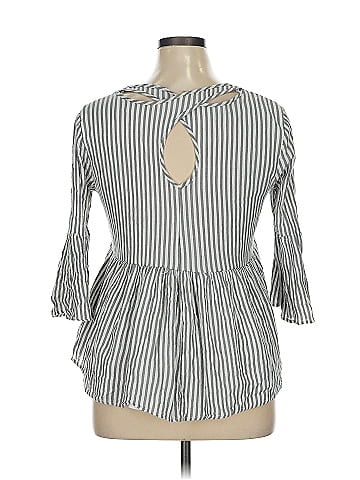 True Craft 3/4 Sleeve Blouse (view 2)