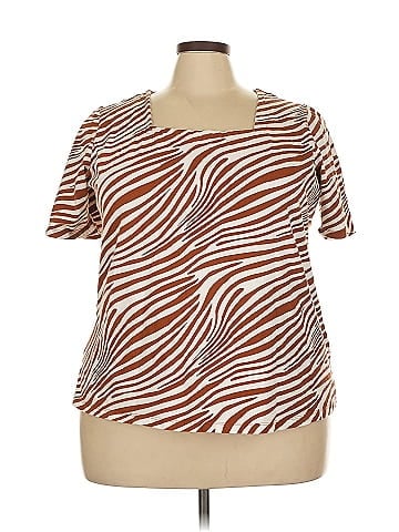 Jessica London Short Sleeve T-Shirt (view 1)