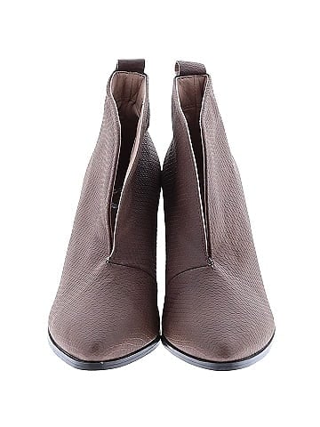 Journee Collection Ankle Boots (view 2)