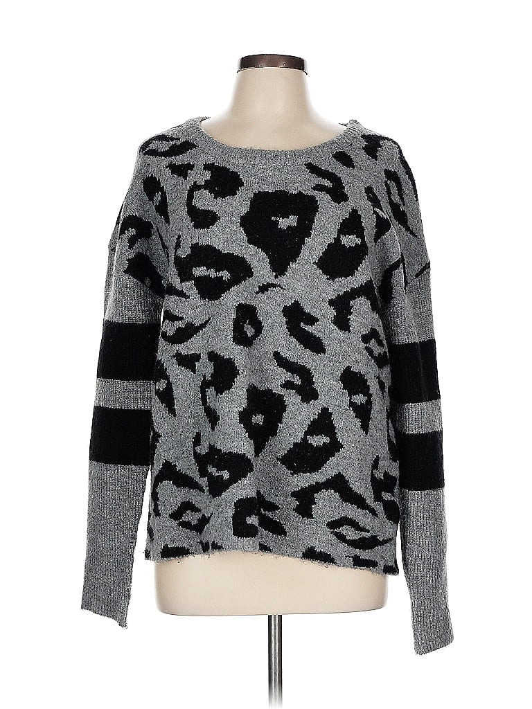 Click to view more detailed imagery on our partner's website Pre-owned John & Jenn Pullover Sweater In Gray