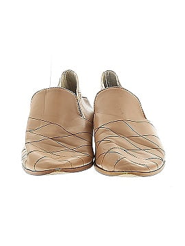 Unbranded Flats (view 2)