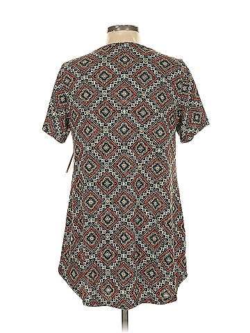 Lularoe Short Sleeve T-Shirt (view 2)