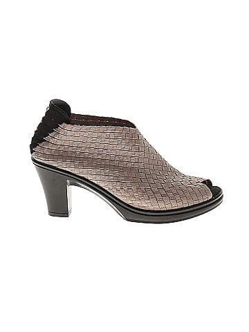 Bernie Mev Heels (view 1)