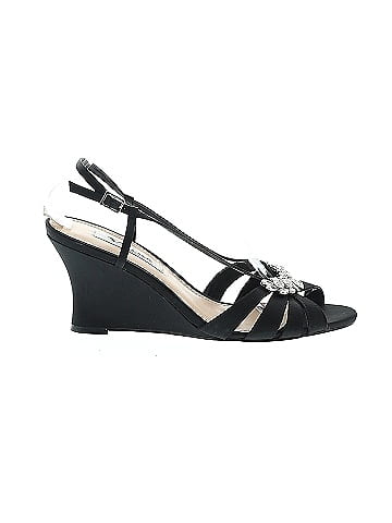 Nina Wedges (view 1)