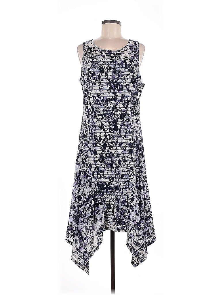 Click to view more detailed imagery on our partner's website Pre-owned Simply Vera Vera Wang Cocktail Dress In Blue