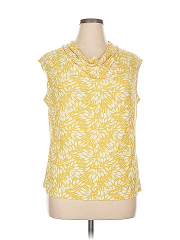Kasper Sleeveless Blouse (view 1)