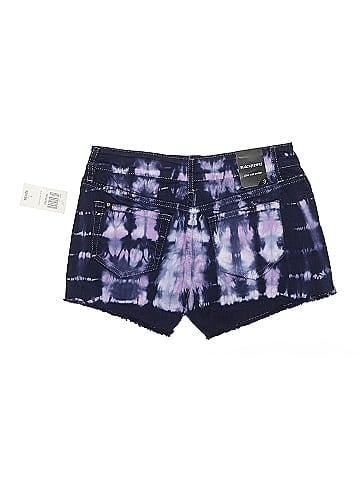 Hot Topic Shorts (view 2)