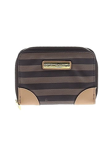 Adrienne Vittadini Wallet (view 1)
