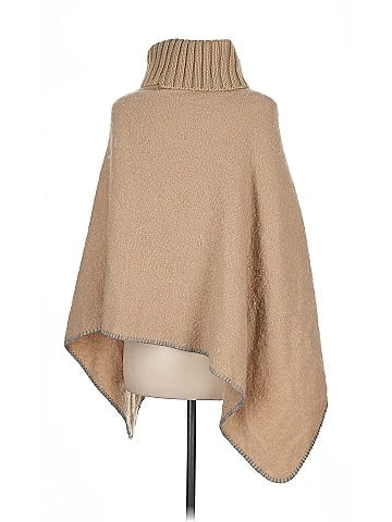 Coco + Carmen Poncho (view 2)