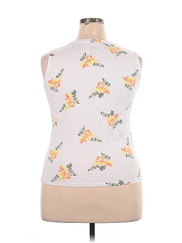 Croft & Barrow Sleeveless Blouse (view 2)