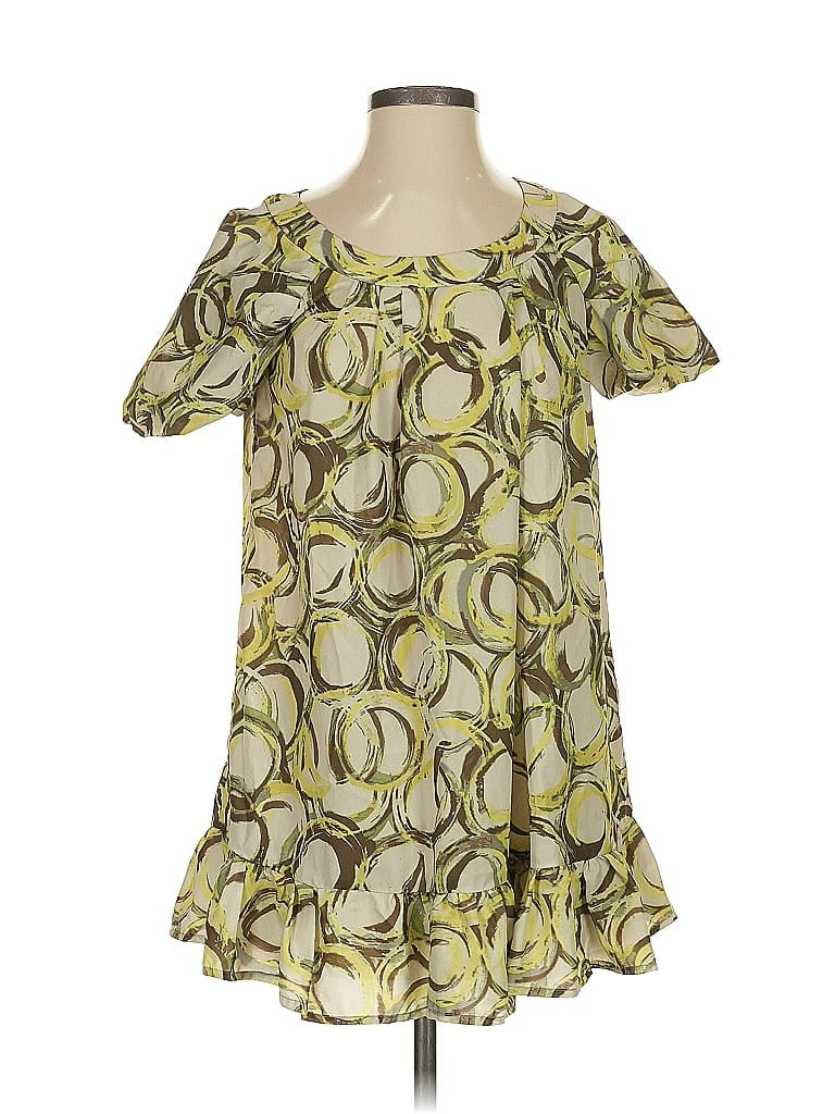 Click to view more detailed imagery on our partner's website Pre-owned Simply Vera Vera Wang Short Sleeve Blouse In Green