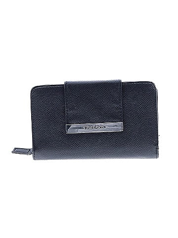 Tahari Wallet (view 1)