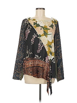 Tiny Long Sleeve Blouse