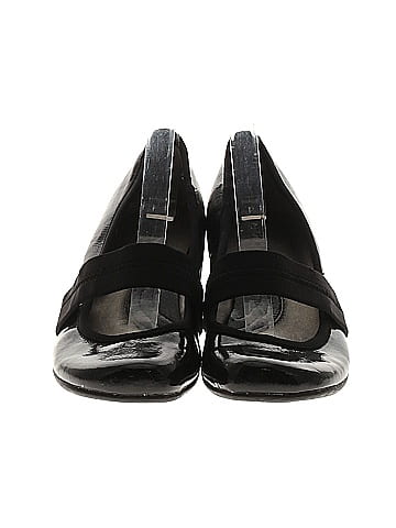 Kenneth Cole REACTION Flats (view 2)