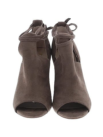 bc Heels (view 2)