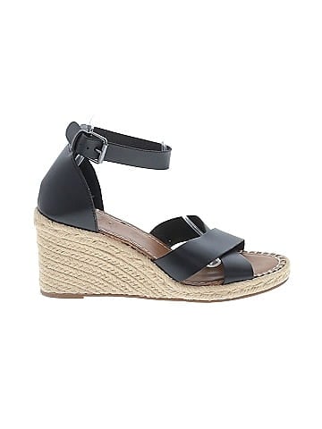 White Mountain Wedges (view 1)