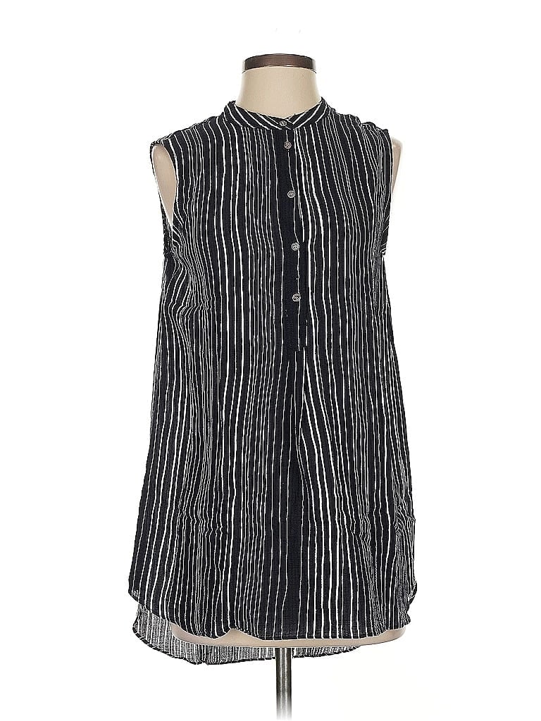 Pre-owned Vince Camuto Sleeveless Button Down Shirt In Black