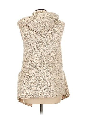 Love Tree Faux Fur Vest (view 2)
