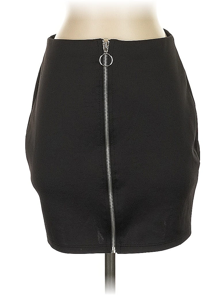 Click to view more detailed imagery on our partner's website Pre-owned Silhouette Nyc Casual Skirt In Black