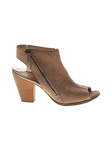 Paul Green Heels (view 1)