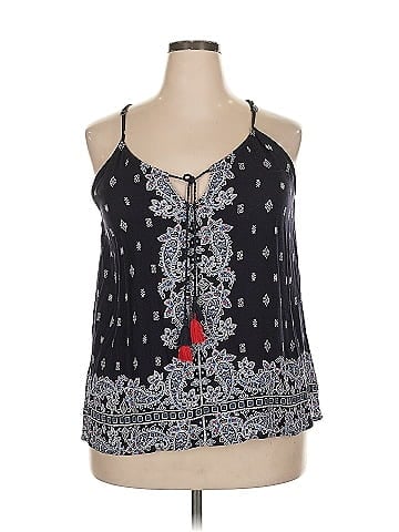 LUQ Sleeveless Blouse (view 1)