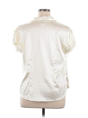 Daisy Fuentes Short Sleeve Blouse (view 2)