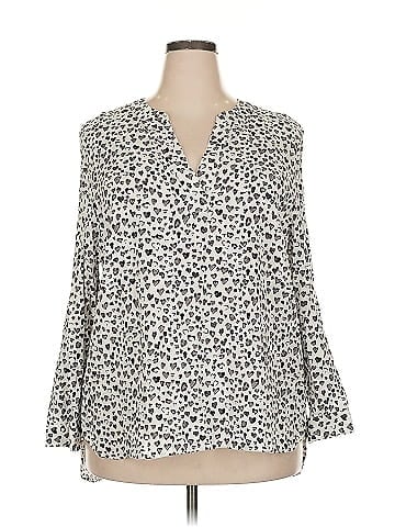 Carolina Belle 3/4 Sleeve Blouse (view 1)