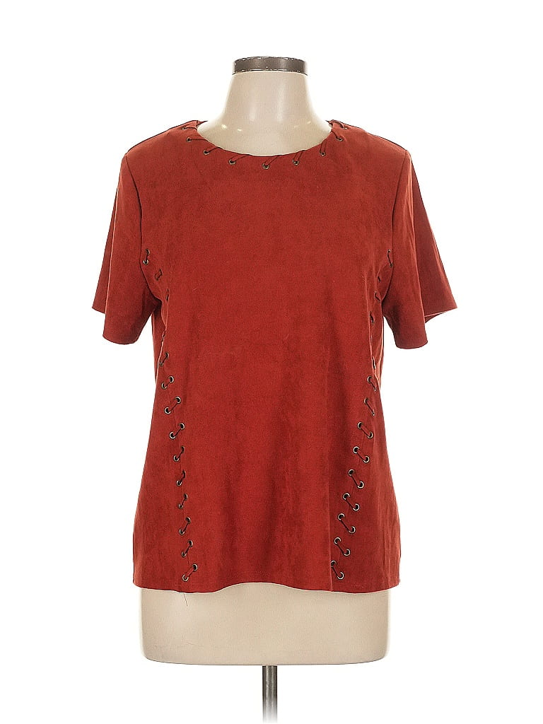 Click to view more detailed imagery on our partner's website Pre-owned Moon River Short Sleeve Top Red Keyhole Neckline Tops