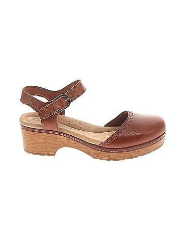 Clarks Heels (view 1)
