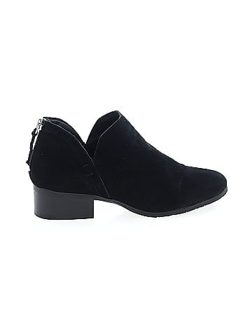 Kenneth Cole REACTION Ankle Boots (view 1)