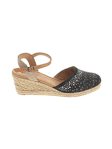 White Mountain Wedges (view 1)
