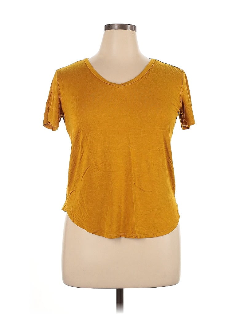Pre-owned Elite Collection Short Sleeve T-shirt In Gold