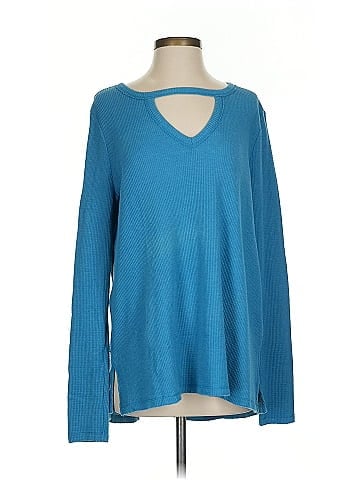 t.la Long Sleeve T-Shirt (view 1)