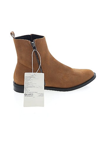 Amazon Essentials Ankle Boots (view 1)
