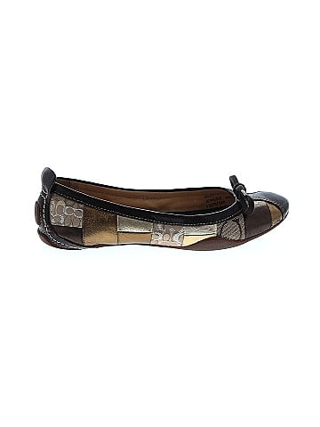 Coach Flats (view 1)