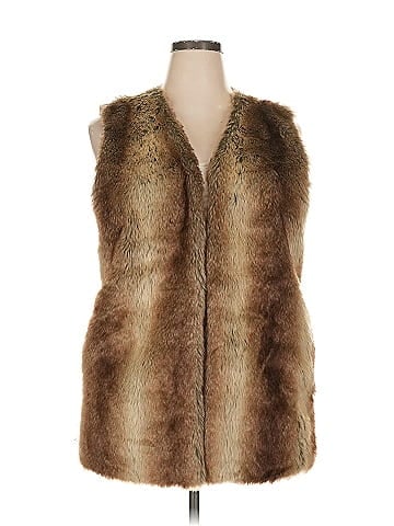 Liz Claiborne Faux Fur Vest (view 1)