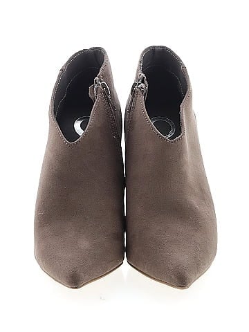 Journee Collection Ankle Boots (view 2)