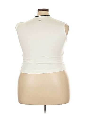Tail Sleeveless Top (view 2)